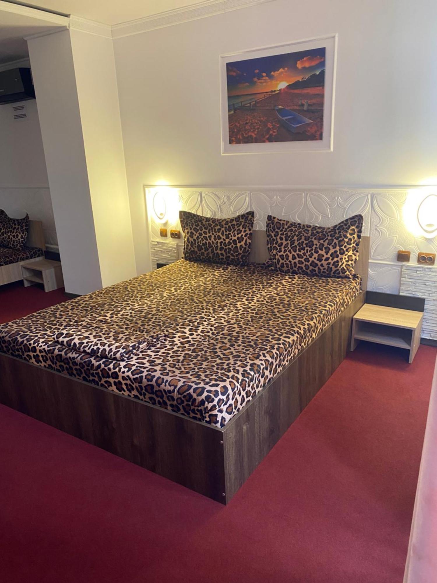 Karra Hotels Voluntari Eksteriør bilde