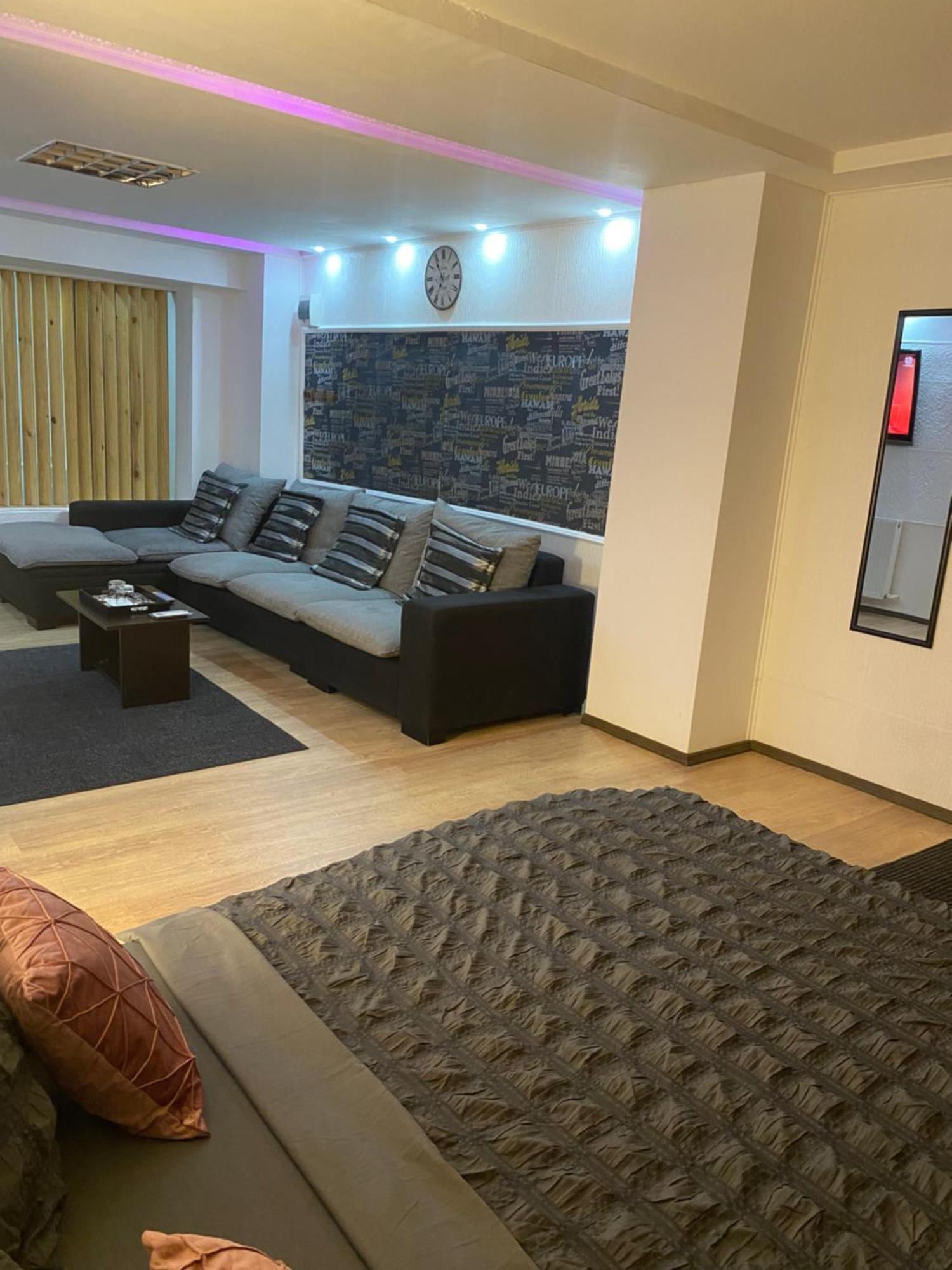Karra Hotels Voluntari Eksteriør bilde
