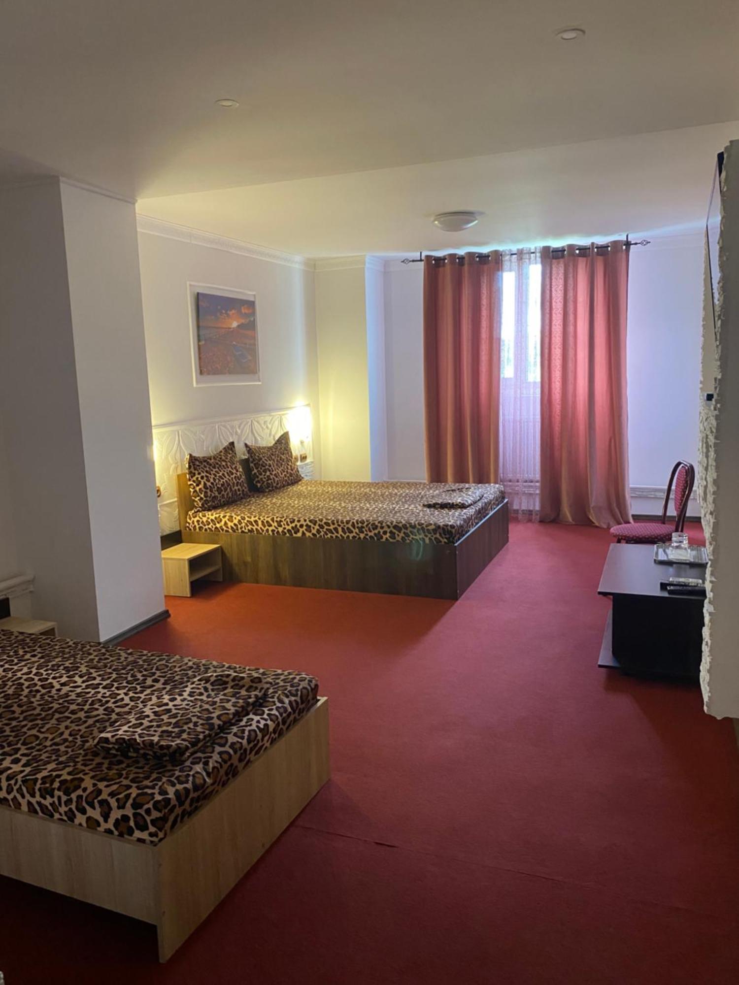 Karra Hotels Voluntari Eksteriør bilde